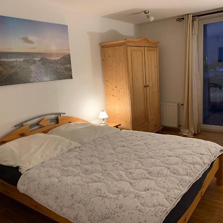 Suedstadt-Fewo Mit Grossem Balkon Nahe City Und Meer - Ueber Den Daechern Von Whv Wilhelmshaven Exterior photo